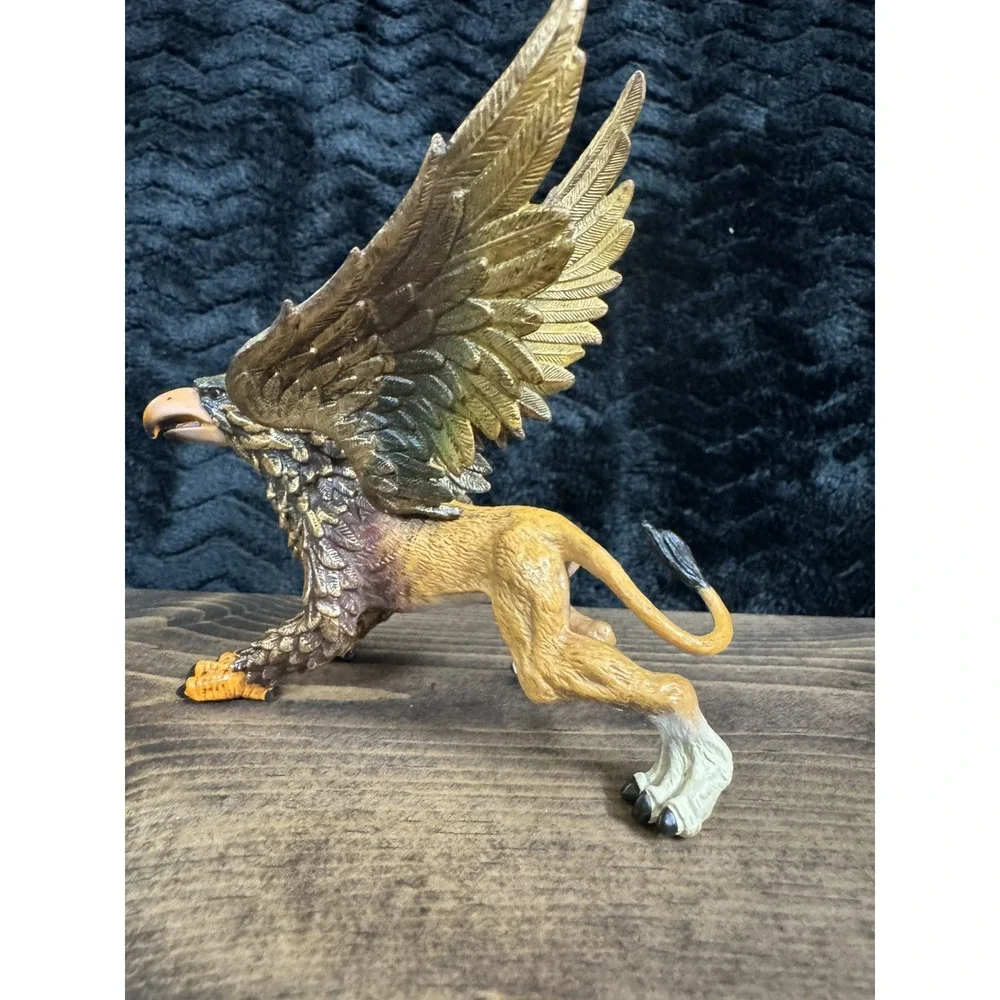 2007 Safari Ltd Griffin Gryphon Figurine Winged Eagle Lion Fantasy Mythical 4.5